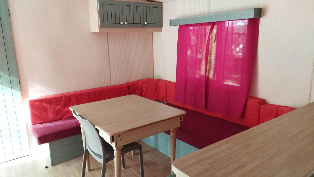 Complexe Touristique La Montagne Limousine Hotel Chamberet Ngoại thất bức ảnh